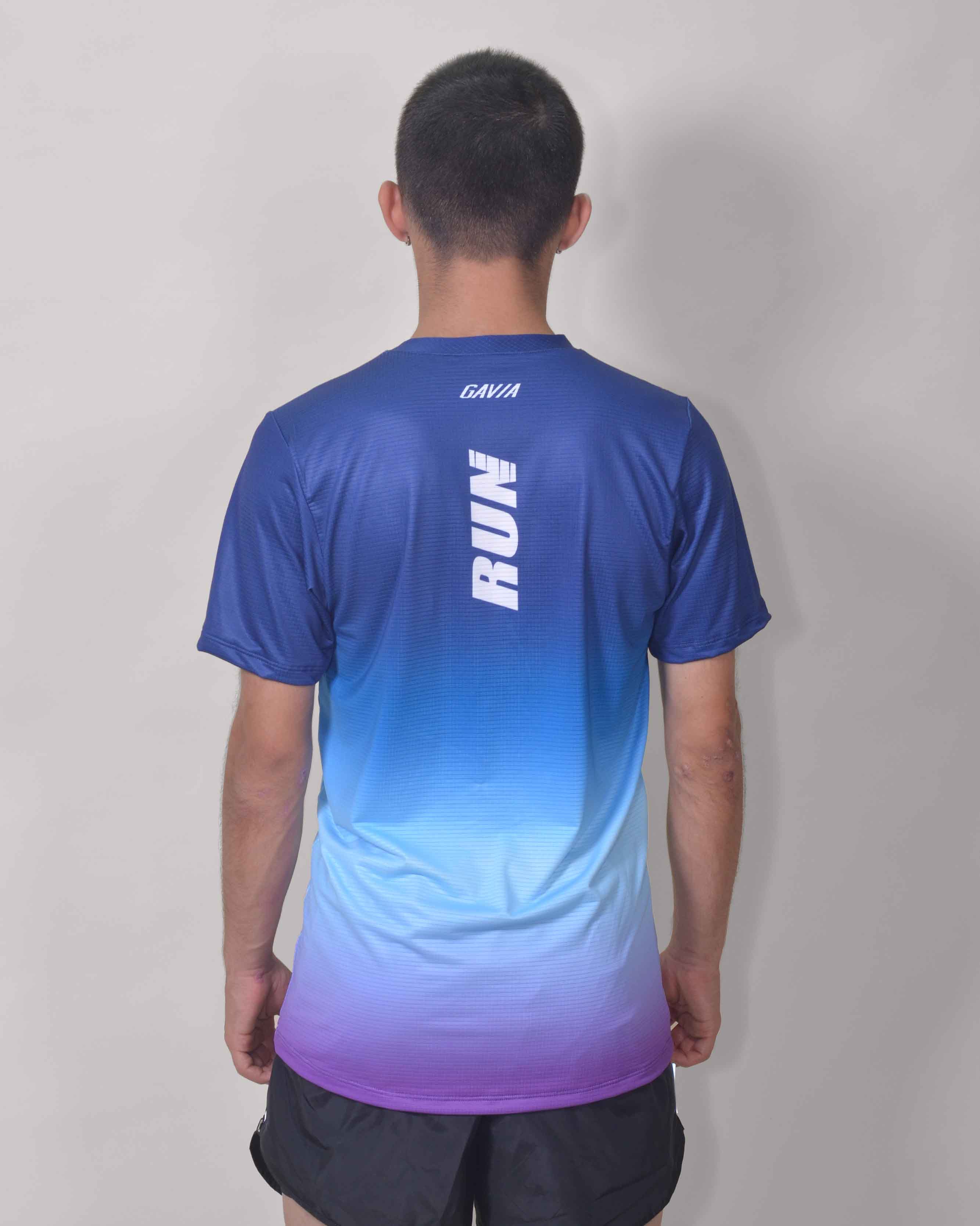 CAMISETA RUNNING CELESTE
