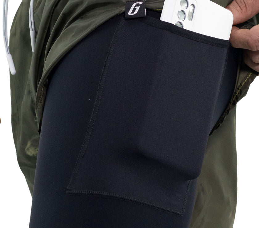 PANTALONETA RUNNING CON BOLSILLO VERDE MILITAR - Gavia